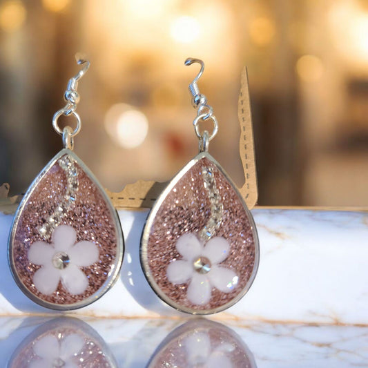 Cute pearly flower earrings