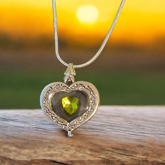 Heart pendant with chain